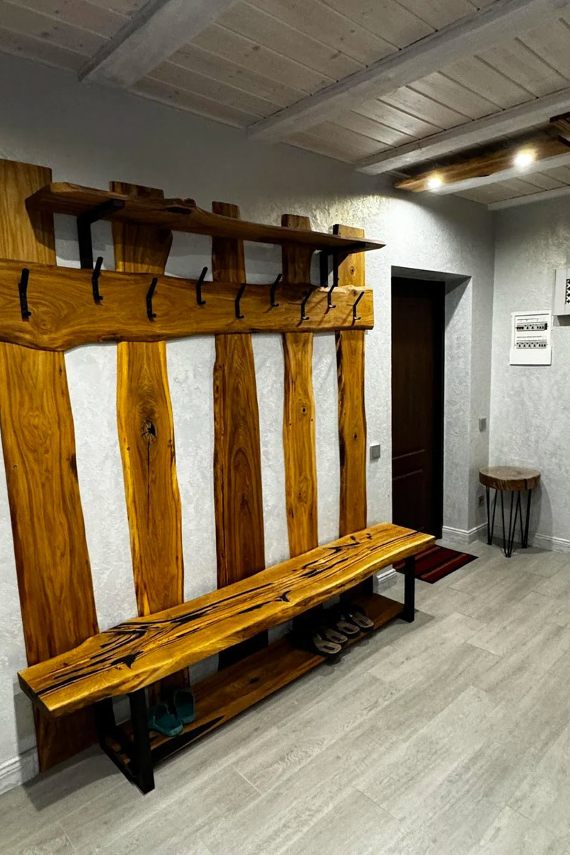 Где и&nbsp;как провести Новый год, каждый решает сам. Тем, кто планирует в&nbsp;каникулы покинуть бетонные джунгли, поможет обзор домов, которые сдают в&nbsp;аренду на&nbsp;праздники во&nbsp;Владимирской области. Мы&nbsp;подобрали варианты как для больших компаний, так и&nbsp;для пар и&nbsp;даже на&nbsp;одного человека. Однако стоит поторопиться с&nbsp;выбором&nbsp;— часы вот-вот пробьют полночь!