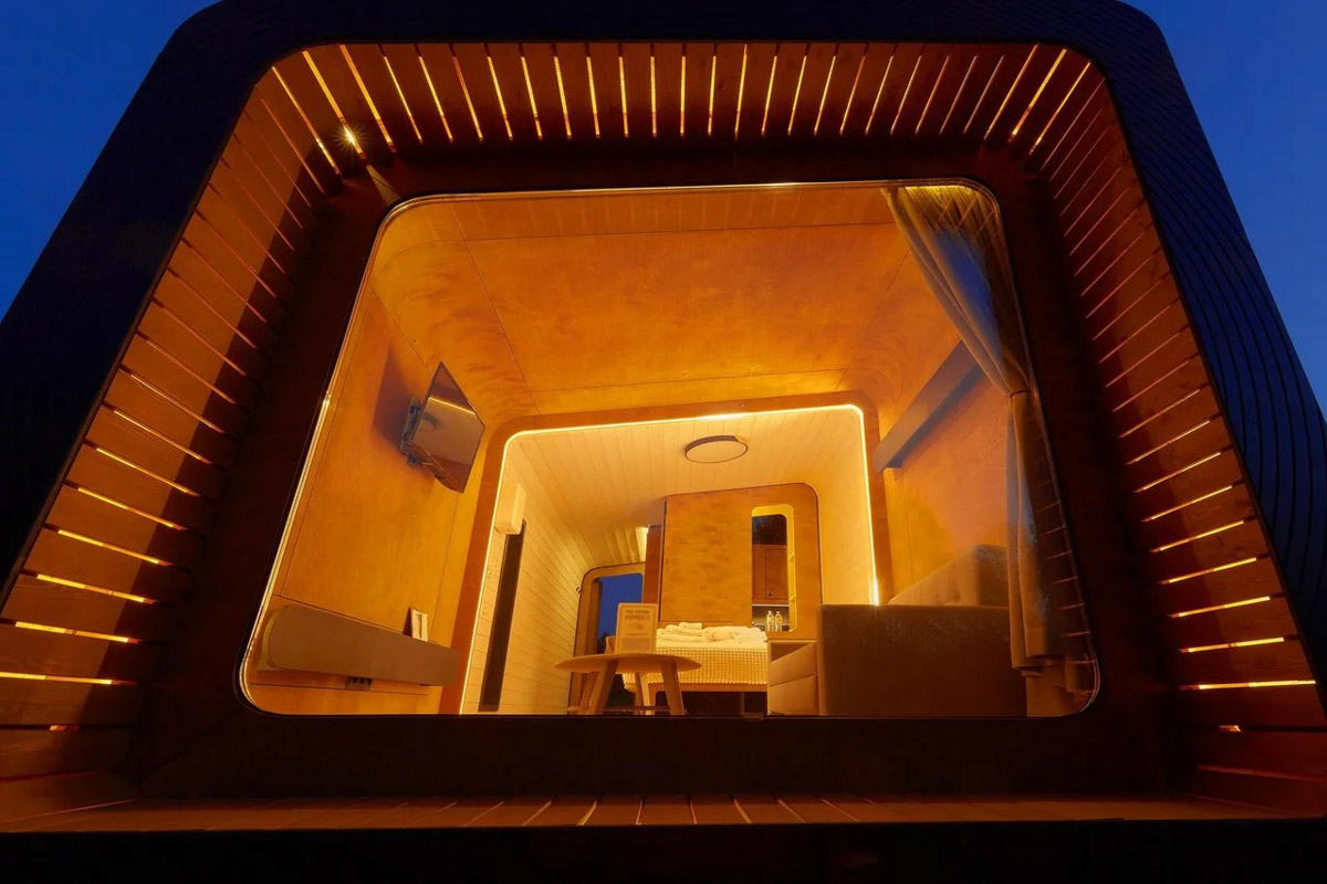 Где и&nbsp;как провести Новый год, каждый решает сам. Тем, кто планирует в&nbsp;каникулы покинуть бетонные джунгли, поможет обзор домов, которые сдают в&nbsp;аренду на&nbsp;праздники во&nbsp;Владимирской области. Мы&nbsp;подобрали варианты как для больших компаний, так и&nbsp;для пар и&nbsp;даже на&nbsp;одного человека. Однако стоит поторопиться с&nbsp;выбором&nbsp;— часы вот-вот пробьют полночь!