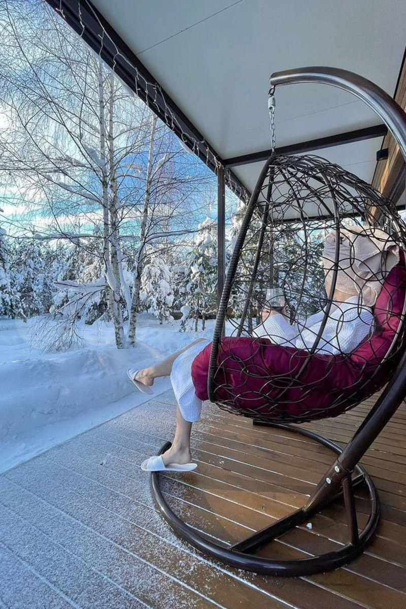 Где и&nbsp;как провести Новый год, каждый решает сам. Тем, кто планирует в&nbsp;каникулы покинуть бетонные джунгли, поможет обзор домов, которые сдают в&nbsp;аренду на&nbsp;праздники во&nbsp;Владимирской области. Мы&nbsp;подобрали варианты как для больших компаний, так и&nbsp;для пар и&nbsp;даже на&nbsp;одного человека. Однако стоит поторопиться с&nbsp;выбором&nbsp;— часы вот-вот пробьют полночь!