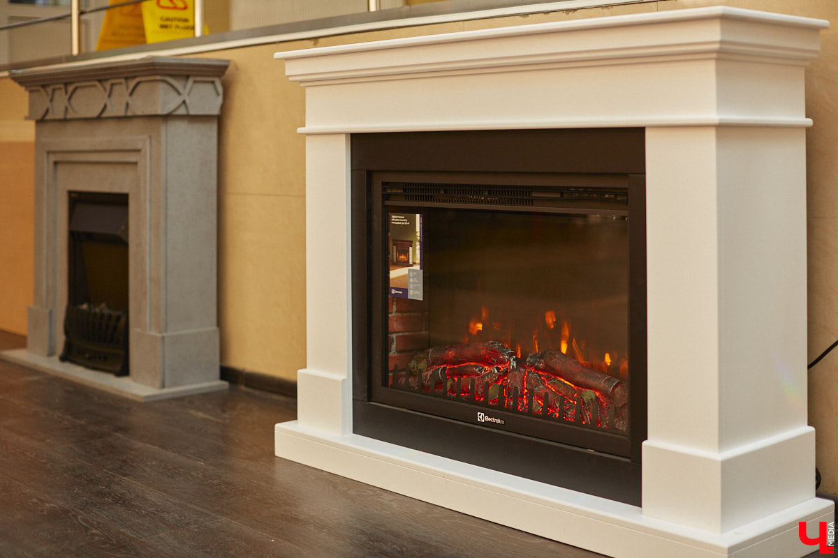 В преддверии Нового года на первом этаже центрального корпуса торгового комплекса «Тандем» в праздничной обстановке открылось инновационное пространство «Put in light» . В нем представлены современные модели светильников, трековых систем, климатического оборудования, каминов, а также мебель и элементы декора для дома. Все это уникальный проект бизнес-леди и дизайнера Александры Гурьяновой. Подробности в нашем материале.