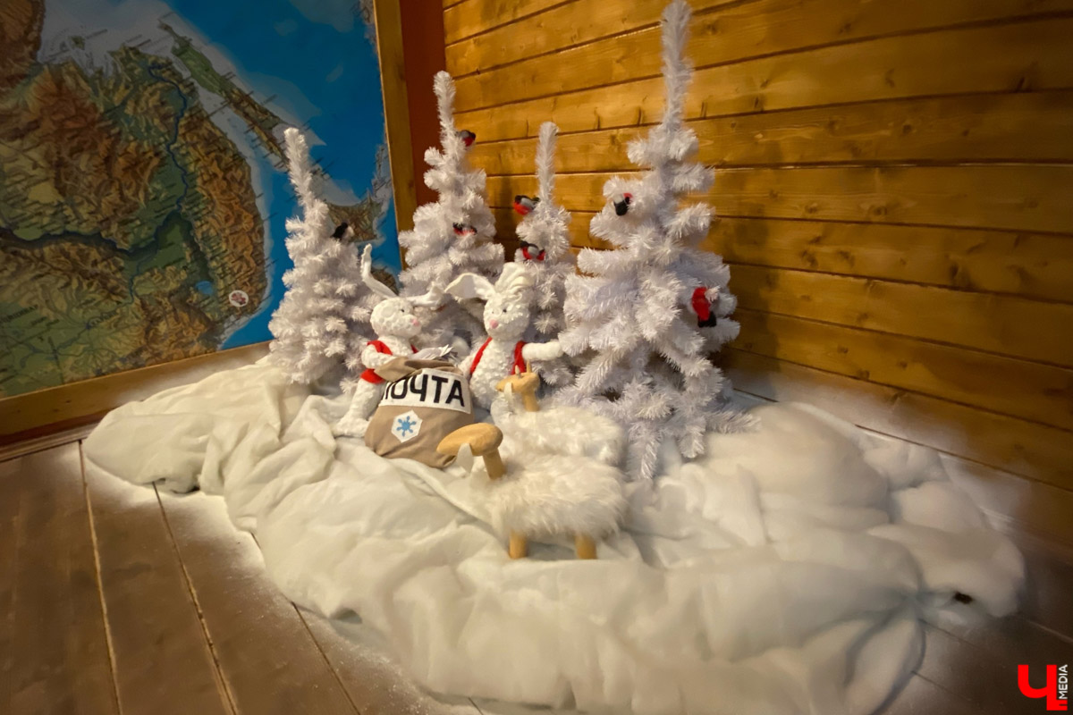 В   лесах заснеженной Карелии обосновался сказочный Талвиукко   — так зовут местного Деда Мороза. Корреспондент «Ключ-Медиа» побывала в   гостях у   главного зимнего волшебника республики, с   ветерком прокатилась на   его верных мини-оленях и   отведала знаменитого местного чая с   морошкой. Как добраться в   резиденцию из   Владимира, сколько стоит подобное развлечение и   что еще интересного можно увидеть в   дороге   — читайте в   нашем обзоре.