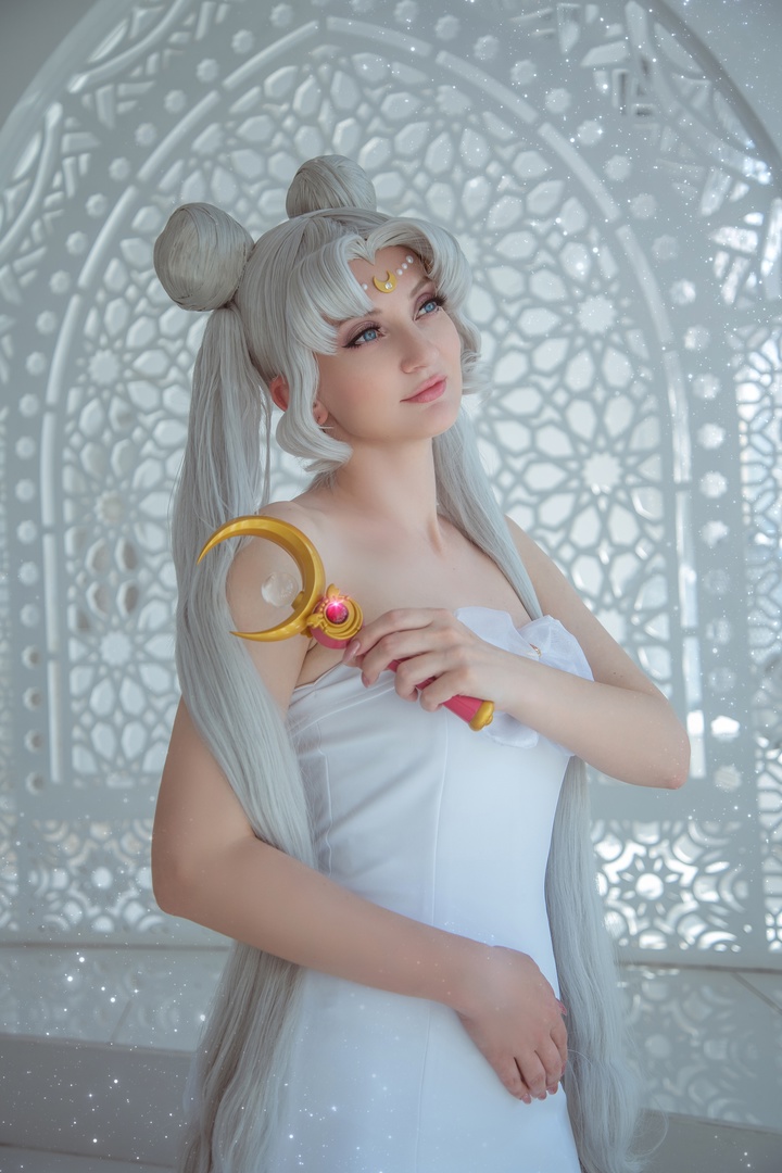 Увлеченных косплеем взрослых часто обвиняют в инфантилизме. Однако они продолжают доказывать: их хобби — не просто маскарад, а искусство перевоплощения. За 18 лет ковровчанка Екатерина Калинина накопила недюжинный опыт, сменив десятки образов. Кому, как не ей, «Ключ-Медиа» мог задать предусмотренные традиционной рубрикой неудобные вопросы?