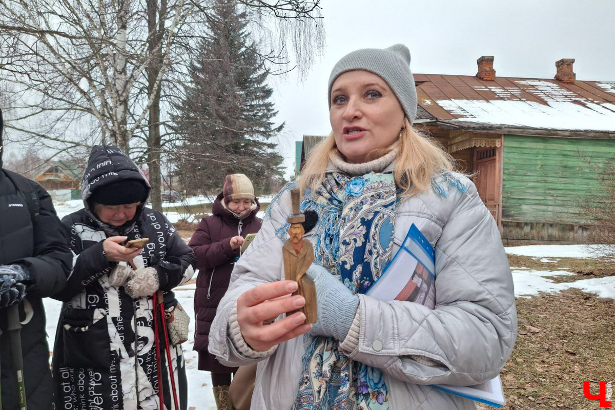 А вы знаете, что означают символы и узоры на старинных наличниках? Владимирский блогер Дарья Ермолина организовала краеведческий тур по Судогодскому краю, дабы расшифровать тайные символы резных окон. «Ключ-Медиа» побывал на премьерной экскурсии и готов поделиться впечатлениями!
