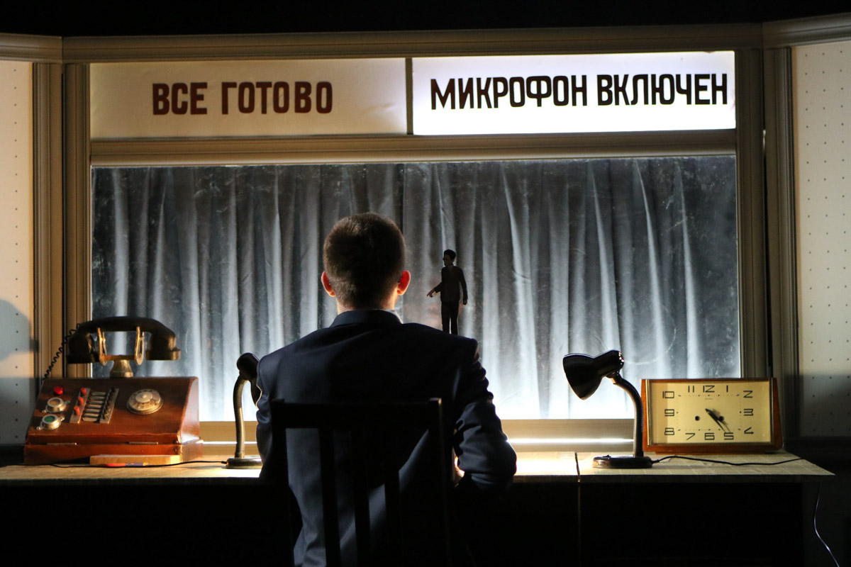 Посетить кукольное представление не в качестве сопровождающего — поступок для взрослого человека, признаться, несколько неожиданный. Но именно это предлагают сделать жителям города. Владимирский театр запустил новый проект, рассчитанный на серьезного зрителя. Уверены, его оценят даже искушенные ценители искусства.