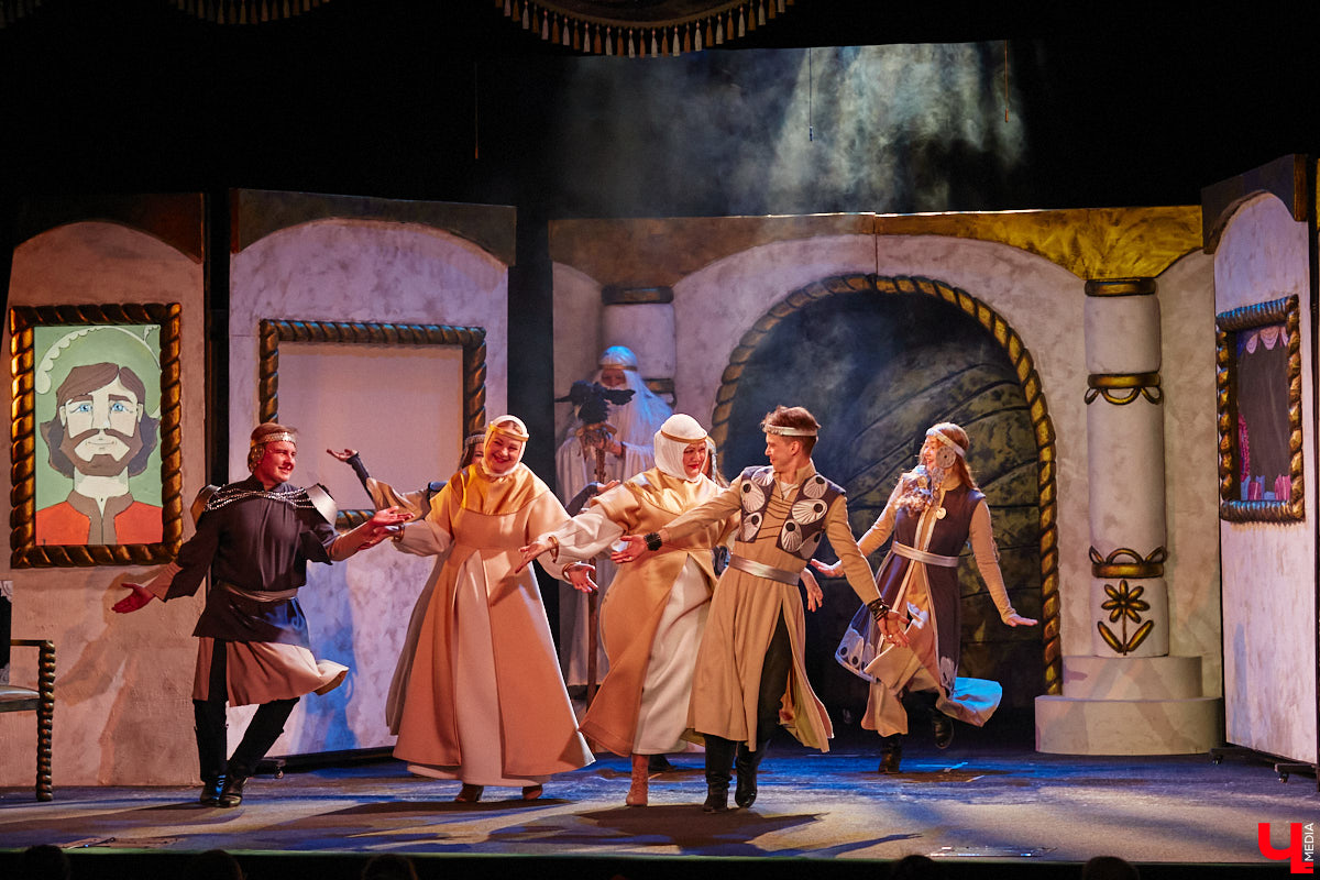 Посетить кукольное представление не в качестве сопровождающего — поступок для взрослого человека, признаться, несколько неожиданный. Но именно это предлагают сделать жителям города. Владимирский театр запустил новый проект, рассчитанный на серьезного зрителя. Уверены, его оценят даже искушенные ценители искусства.