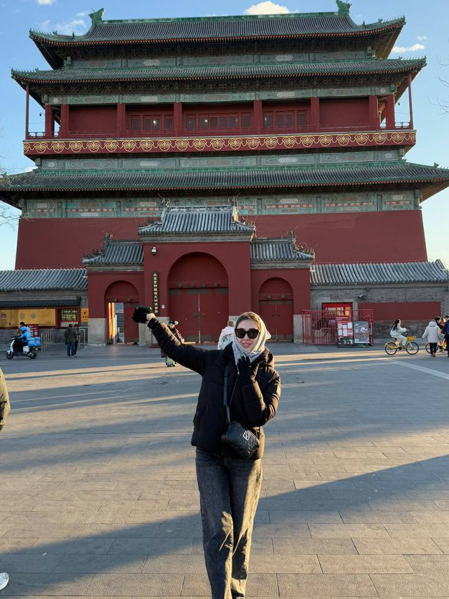 Китай умеет удивлять! Там легко почувствовать себя как на другой планете с его любопытным мироустройством. А еще он разный. Реставратор из Владимирской области Анна Фоминых недавно вернулась из КНР, где невольно сравнила такие разные по характеру Пекин и Шанхай.