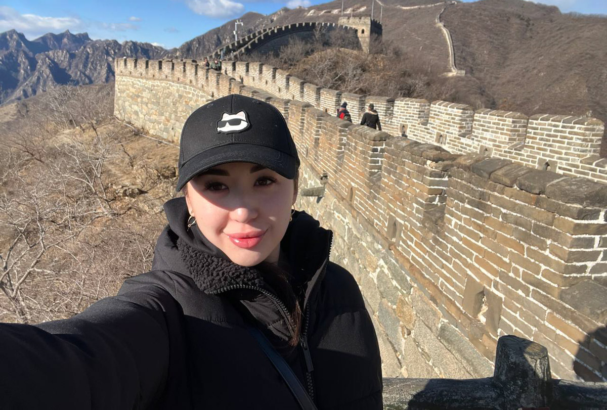 Китай умеет удивлять! Там легко почувствовать себя как на другой планете с его любопытным мироустройством. А еще он разный. Реставратор из Владимирской области Анна Фоминых недавно вернулась из КНР, где невольно сравнила такие разные по характеру Пекин и Шанхай.