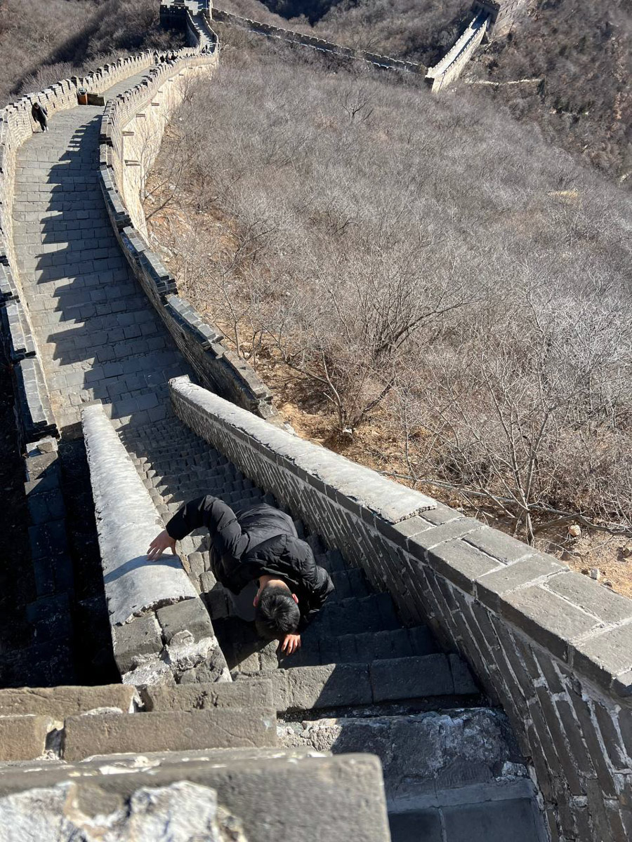 Китай умеет удивлять! Там легко почувствовать себя как на другой планете с его любопытным мироустройством. А еще он разный. Реставратор из Владимирской области Анна Фоминых недавно вернулась из КНР, где невольно сравнила такие разные по характеру Пекин и Шанхай.