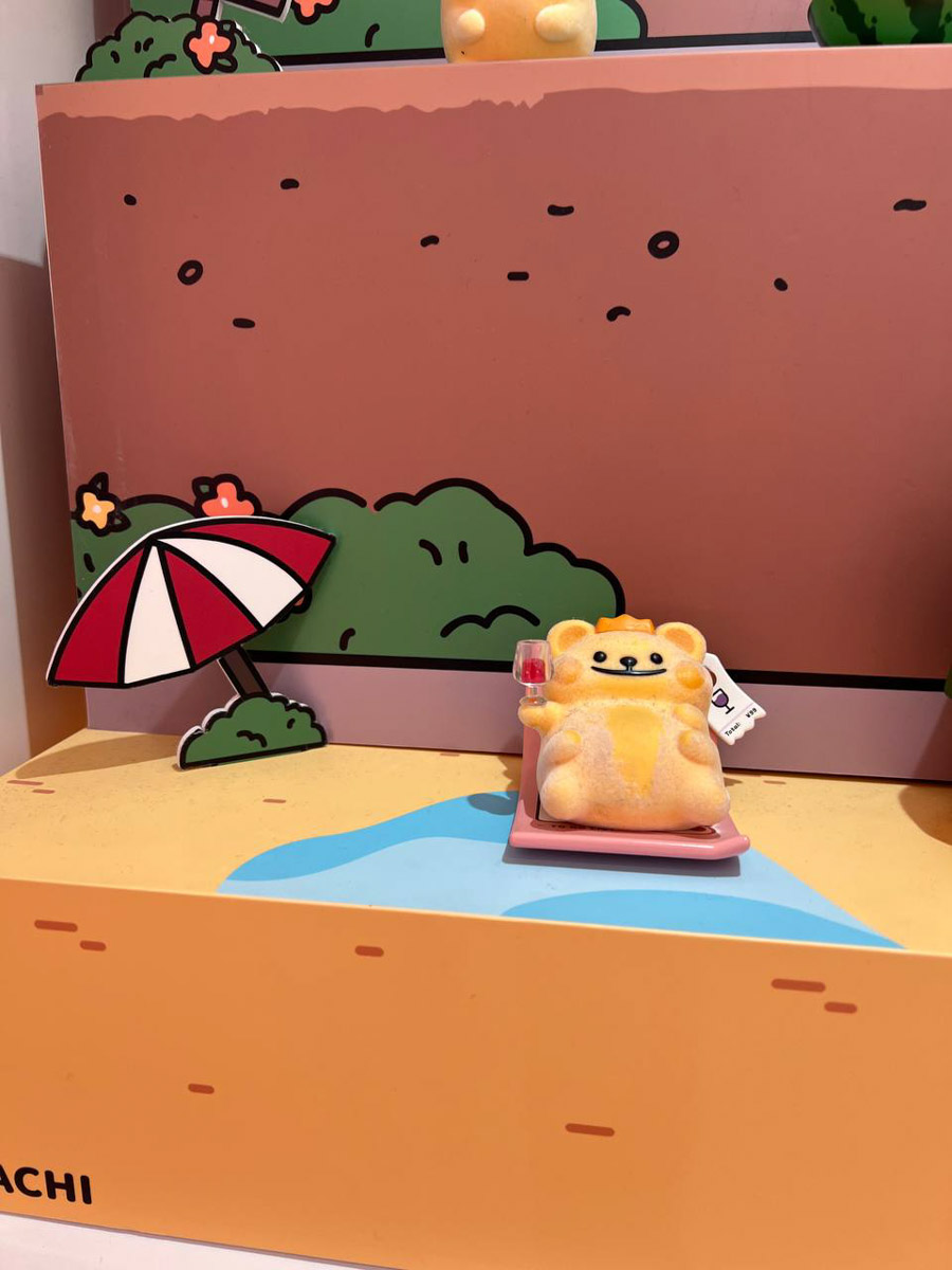 Китай умеет удивлять! Там легко почувствовать себя как на другой планете с его любопытным мироустройством. А еще он разный. Реставратор из Владимирской области Анна Фоминых недавно вернулась из КНР, где невольно сравнила такие разные по характеру Пекин и Шанхай.