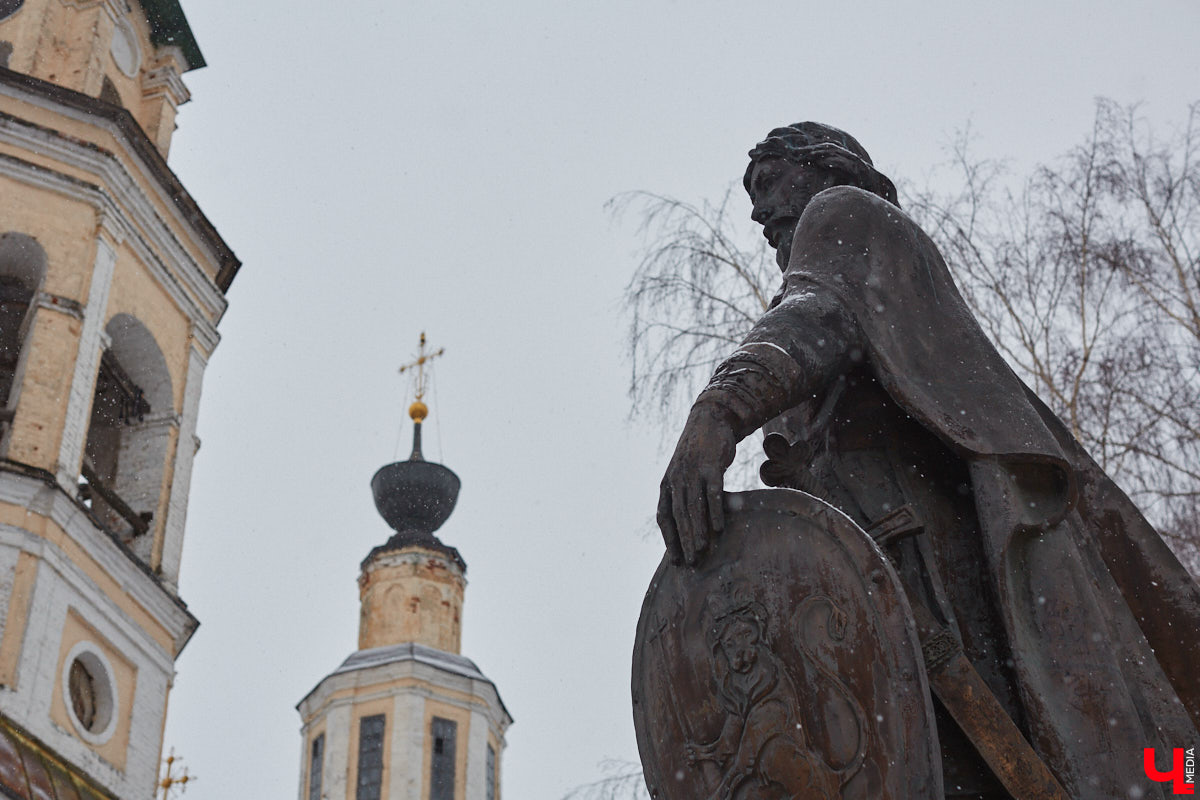 Владимирский планетарий на Большой Московской освободит здание Николо-Кремлевской церкви и переберется в новое помещение около Центрального парка. Вместе с тем в областной столице собираются привести в надлежащий вид разрушающуюся ограду в центре города. Подробности в нашем материале.