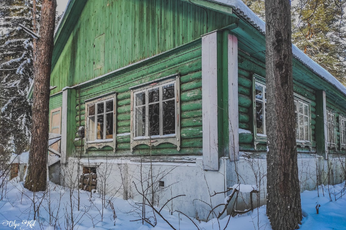 У пионерлагеря «Чайка» в Собинском районе, некогда принадлежащего «Автоприбору», появился шанс на возрождение: есть вероятность, что его купили и собираются восстановить. Отрадно! Тем более, как рассказала «Ключ-Медиа» путешественница Ольга Кот, сохранилась локация на удивление сносно!