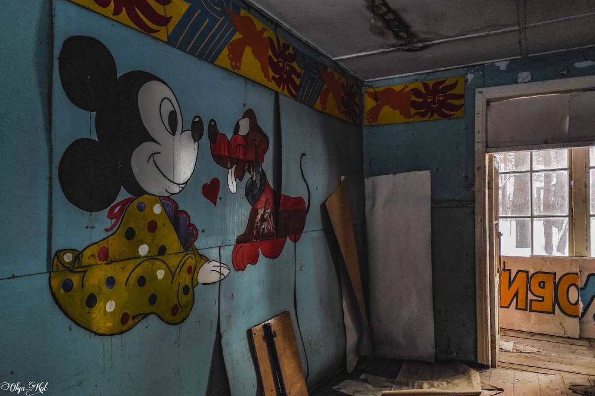 У пионерлагеря «Чайка» в Собинском районе, некогда принадлежащего «Автоприбору», появился шанс на возрождение: есть вероятность, что его купили и собираются восстановить. Отрадно! Тем более, как рассказала «Ключ-Медиа» путешественница Ольга Кот, сохранилась локация на удивление сносно!