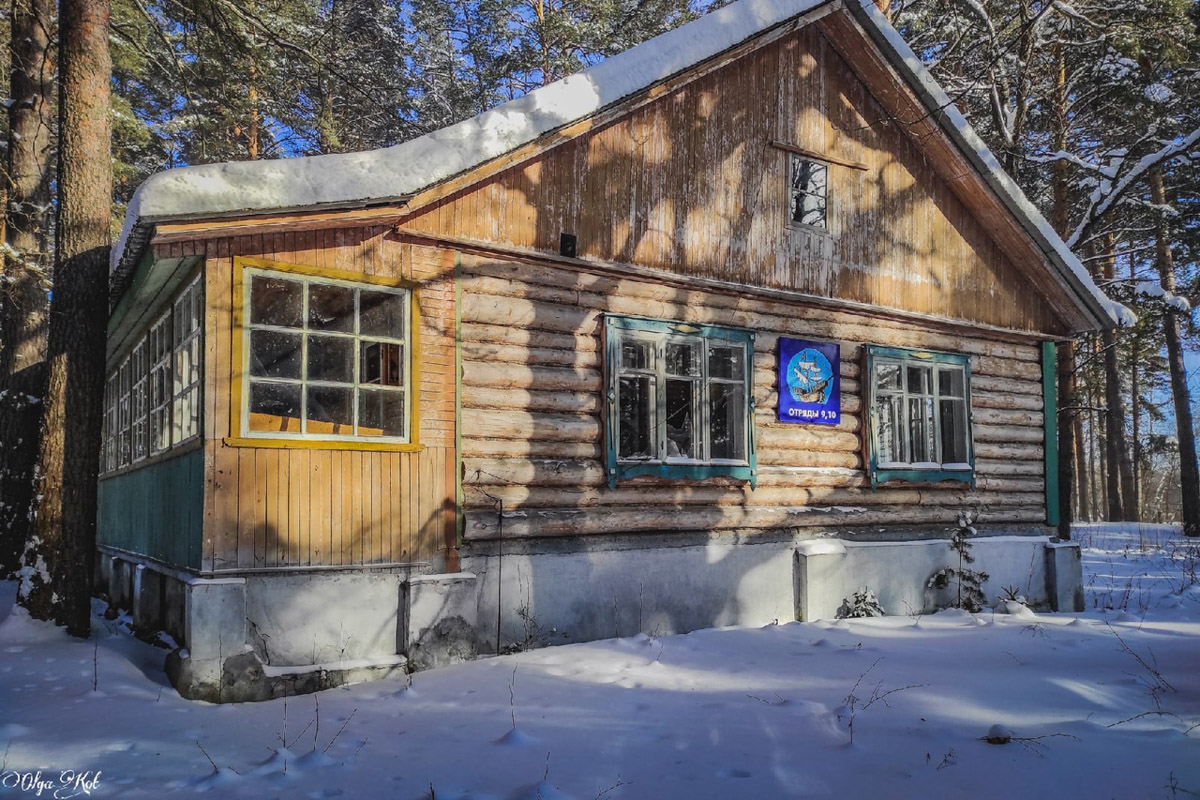 У пионерлагеря «Чайка» в Собинском районе, некогда принадлежащего «Автоприбору», появился шанс на возрождение: есть вероятность, что его купили и собираются восстановить. Отрадно! Тем более, как рассказала «Ключ-Медиа» путешественница Ольга Кот, сохранилась локация на удивление сносно!