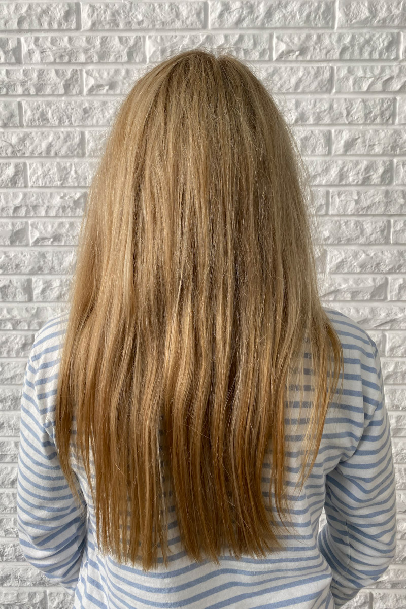 Ни одна шуба или бриллианты не украсят даму больше копны красивых волос. Превращением пушистых облачков на голове в блестящие полотна занимается владимирский эксперт Ирина Харламова. Кажется, что о главном богатстве женщины она знает всё, а ведь увлечение, которое переросло в успешный бизнес, возникло совершенно случайно.