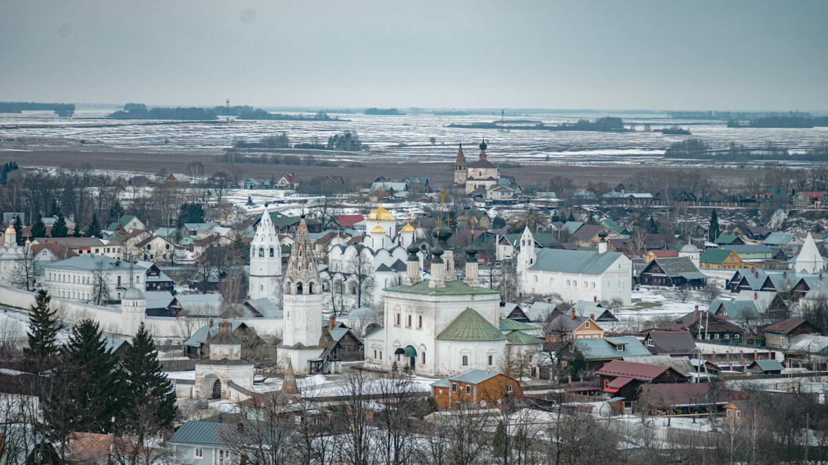 Хотите увидеть города 33-го региона как на ладони и полюбоваться их красотами с высоты птичьего полета? Рекомендуем забраться на местные колокольни! Именно так поступил владимирский фотограф Михаил Урбан: он поднялся на пять смотровых площадок в разных районах области и сделал потрясающие кадры.