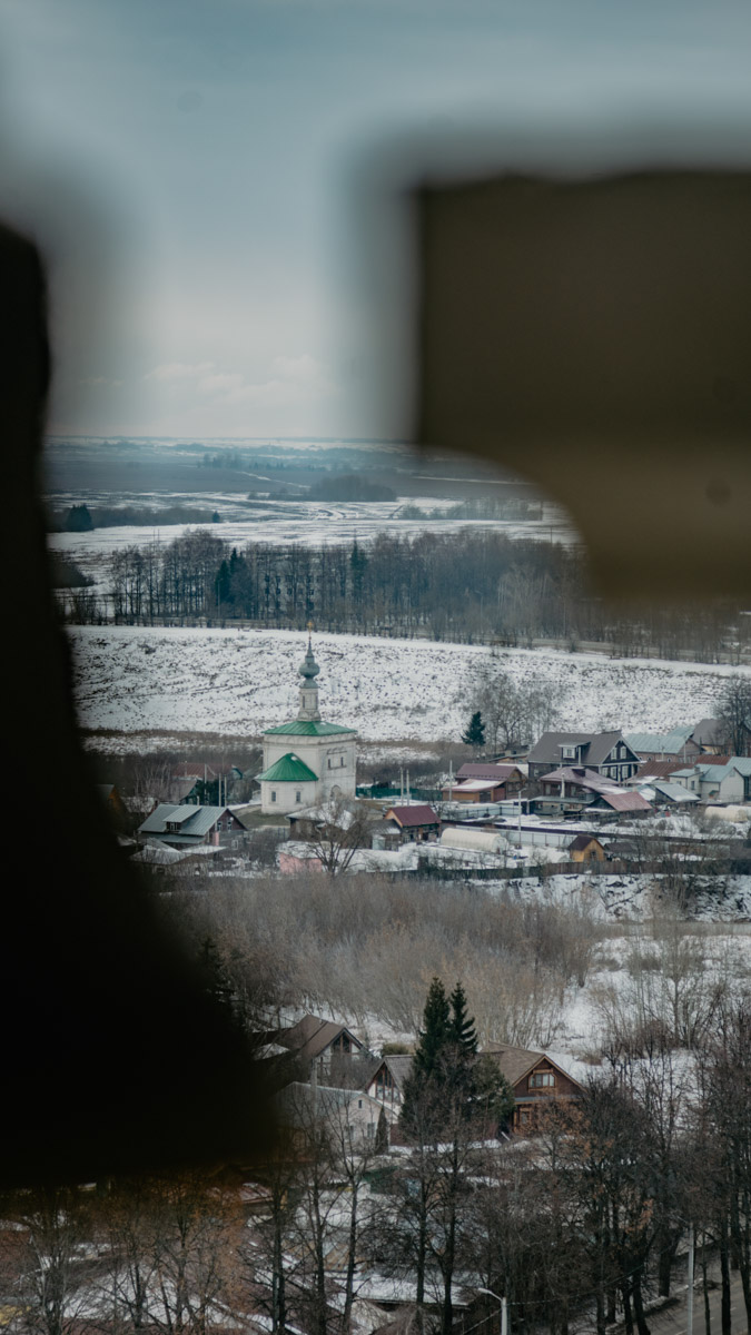 Хотите увидеть города 33-го региона как на ладони и полюбоваться их красотами с высоты птичьего полета? Рекомендуем забраться на местные колокольни! Именно так поступил владимирский фотограф Михаил Урбан: он поднялся на пять смотровых площадок в разных районах области и сделал потрясающие кадры.