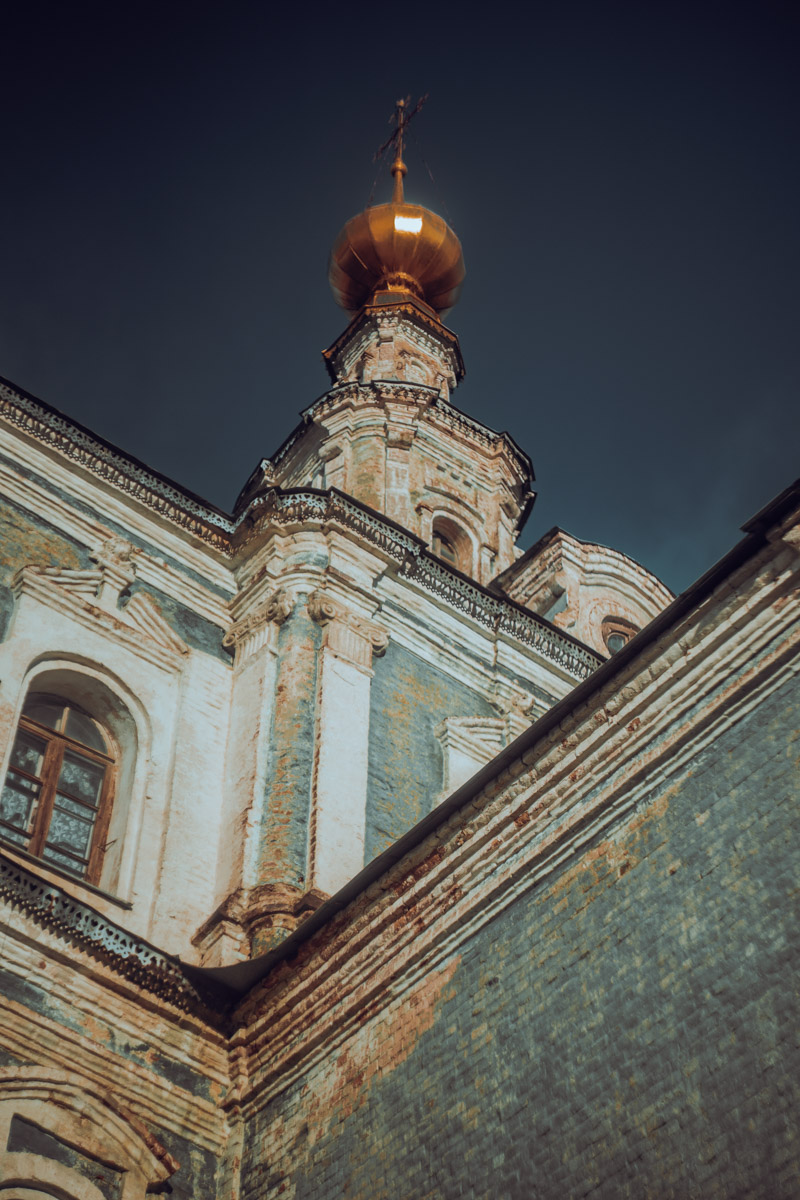 Хотите увидеть города 33-го региона как на ладони и полюбоваться их красотами с высоты птичьего полета? Рекомендуем забраться на местные колокольни! Именно так поступил владимирский фотограф Михаил Урбан: он поднялся на пять смотровых площадок в разных районах области и сделал потрясающие кадры.