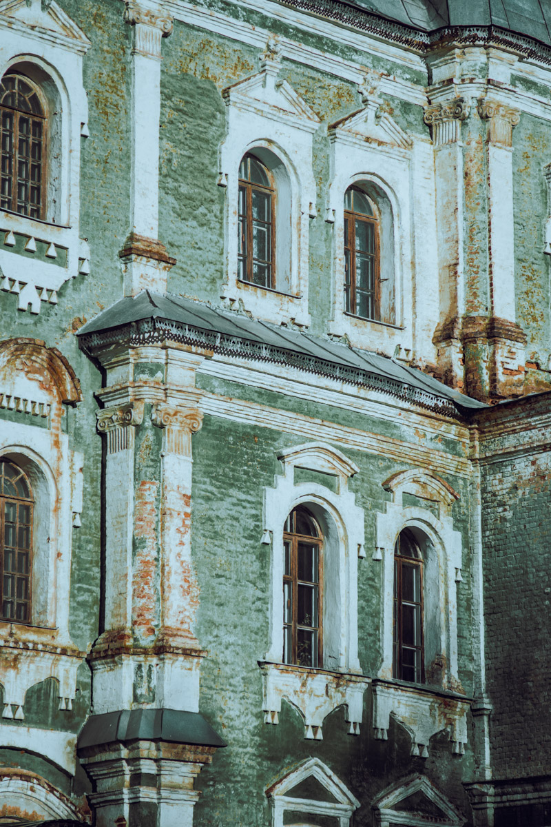 Хотите увидеть города 33-го региона как на ладони и полюбоваться их красотами с высоты птичьего полета? Рекомендуем забраться на местные колокольни! Именно так поступил владимирский фотограф Михаил Урбан: он поднялся на пять смотровых площадок в разных районах области и сделал потрясающие кадры.