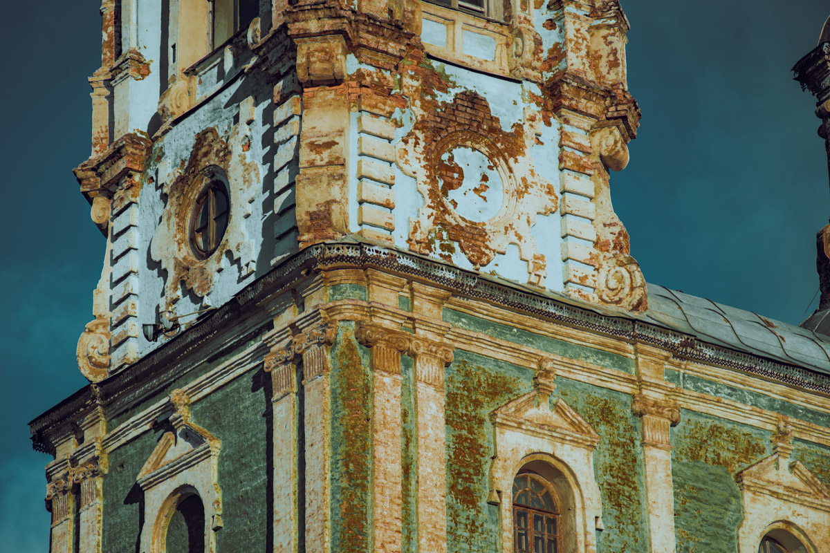 Хотите увидеть города 33-го региона как на ладони и полюбоваться их красотами с высоты птичьего полета? Рекомендуем забраться на местные колокольни! Именно так поступил владимирский фотограф Михаил Урбан: он поднялся на пять смотровых площадок в разных районах области и сделал потрясающие кадры.