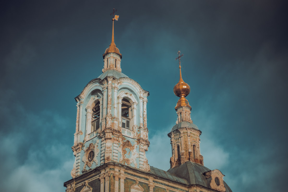 Хотите увидеть города 33-го региона как на ладони и полюбоваться их красотами с высоты птичьего полета? Рекомендуем забраться на местные колокольни! Именно так поступил владимирский фотограф Михаил Урбан: он поднялся на пять смотровых площадок в разных районах области и сделал потрясающие кадры.