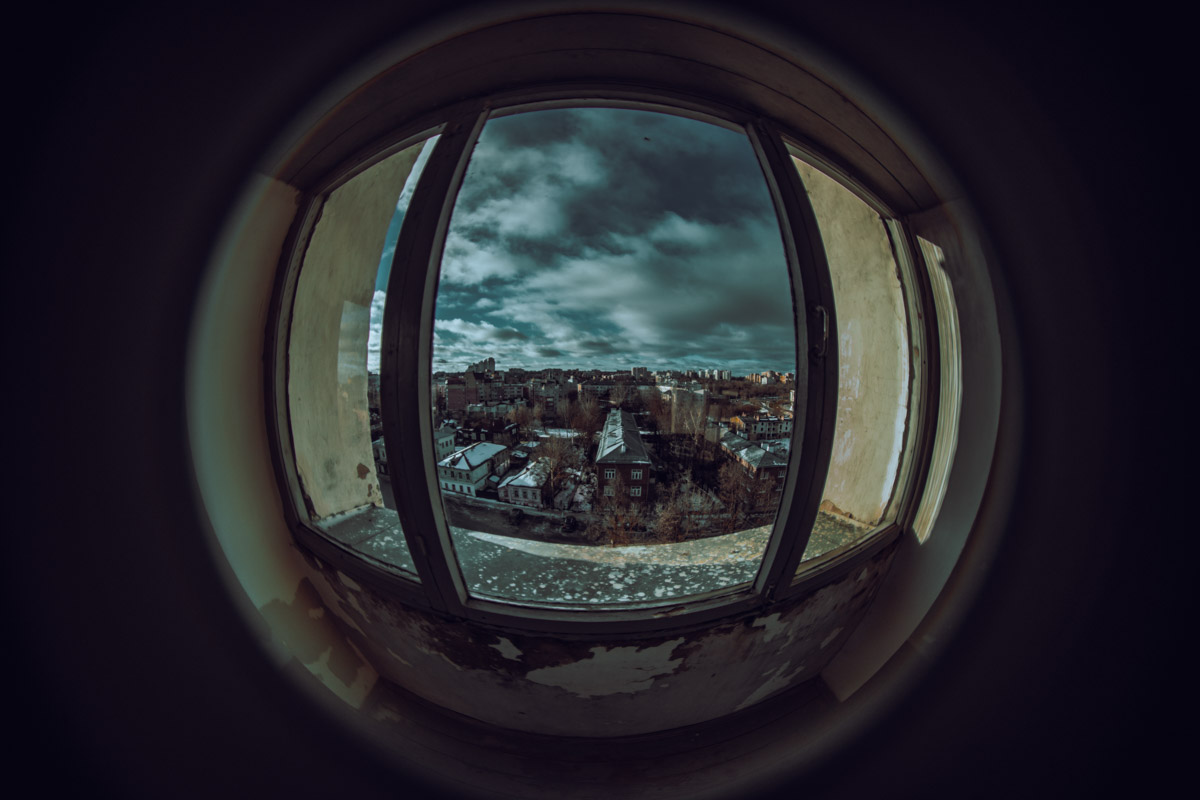 Хотите увидеть города 33-го региона как на ладони и полюбоваться их красотами с высоты птичьего полета? Рекомендуем забраться на местные колокольни! Именно так поступил владимирский фотограф Михаил Урбан: он поднялся на пять смотровых площадок в разных районах области и сделал потрясающие кадры.