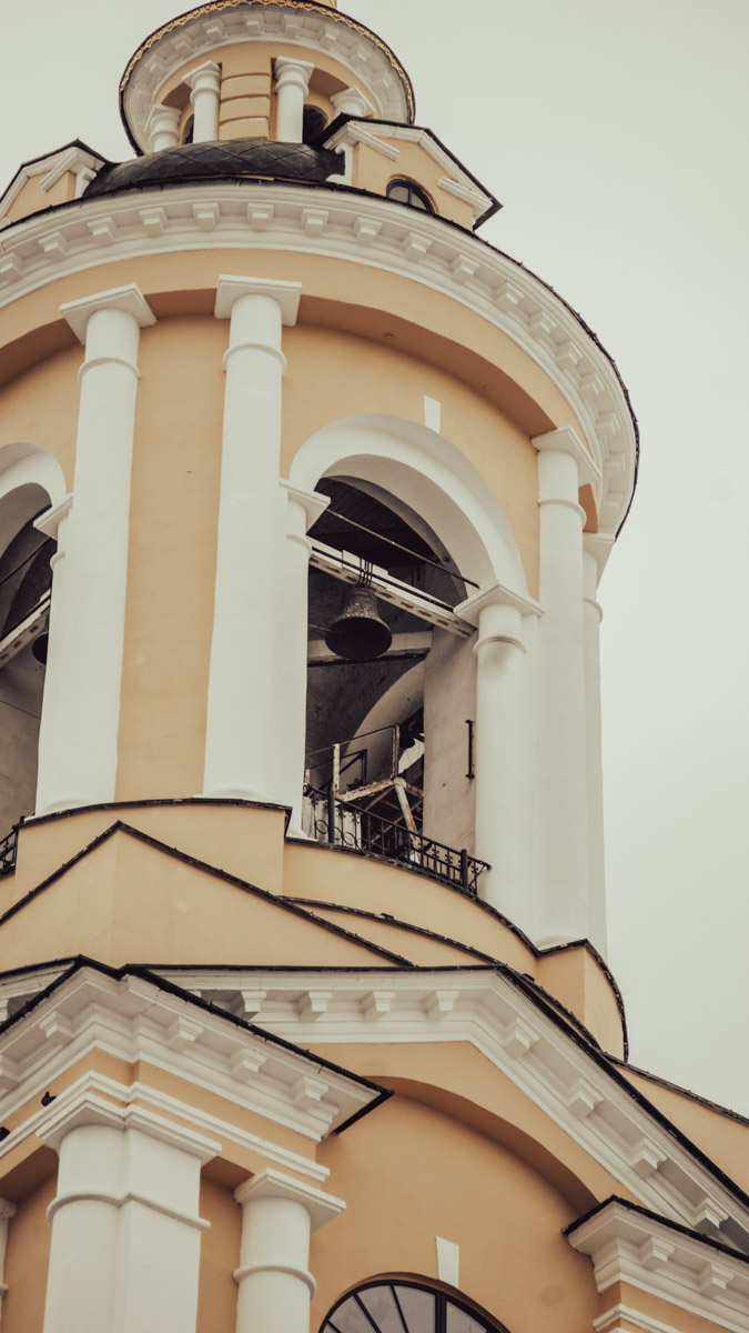 Хотите увидеть города 33-го региона как на ладони и полюбоваться их красотами с высоты птичьего полета? Рекомендуем забраться на местные колокольни! Именно так поступил владимирский фотограф Михаил Урбан: он поднялся на пять смотровых площадок в разных районах области и сделал потрясающие кадры.