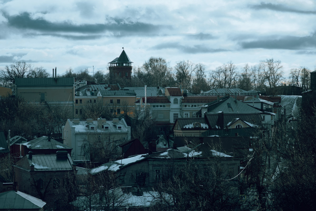 Хотите увидеть города 33-го региона как на ладони и полюбоваться их красотами с высоты птичьего полета? Рекомендуем забраться на местные колокольни! Именно так поступил владимирский фотограф Михаил Урбан: он поднялся на пять смотровых площадок в разных районах области и сделал потрясающие кадры.