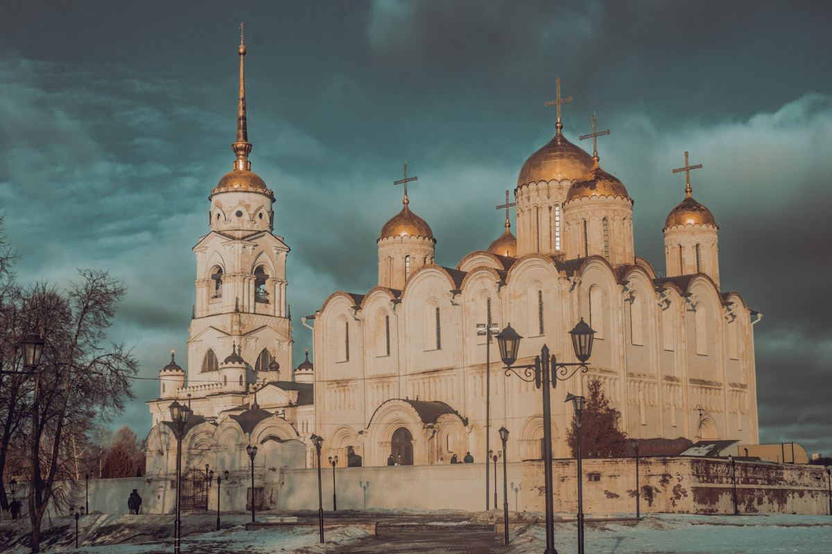 Хотите увидеть города 33-го региона как на ладони и полюбоваться их красотами с высоты птичьего полета? Рекомендуем забраться на местные колокольни! Именно так поступил владимирский фотограф Михаил Урбан: он поднялся на пять смотровых площадок в разных районах области и сделал потрясающие кадры.