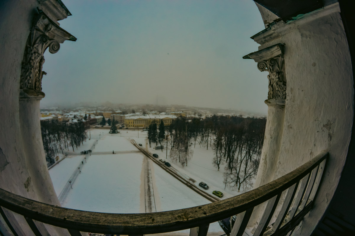 Хотите увидеть города 33-го региона как на ладони и полюбоваться их красотами с высоты птичьего полета? Рекомендуем забраться на местные колокольни! Именно так поступил владимирский фотограф Михаил Урбан: он поднялся на пять смотровых площадок в разных районах области и сделал потрясающие кадры.