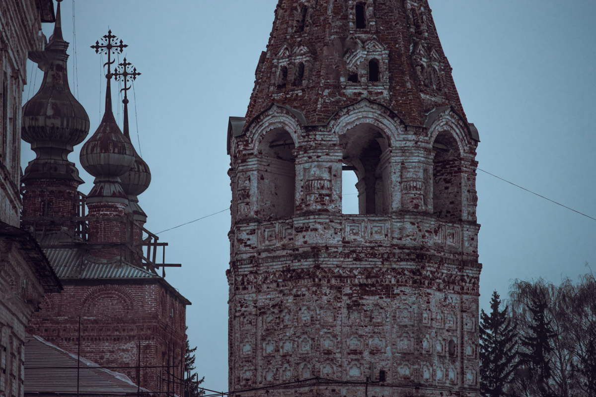 Хотите увидеть города 33-го региона как на ладони и полюбоваться их красотами с высоты птичьего полета? Рекомендуем забраться на местные колокольни! Именно так поступил владимирский фотограф Михаил Урбан: он поднялся на пять смотровых площадок в разных районах области и сделал потрясающие кадры.