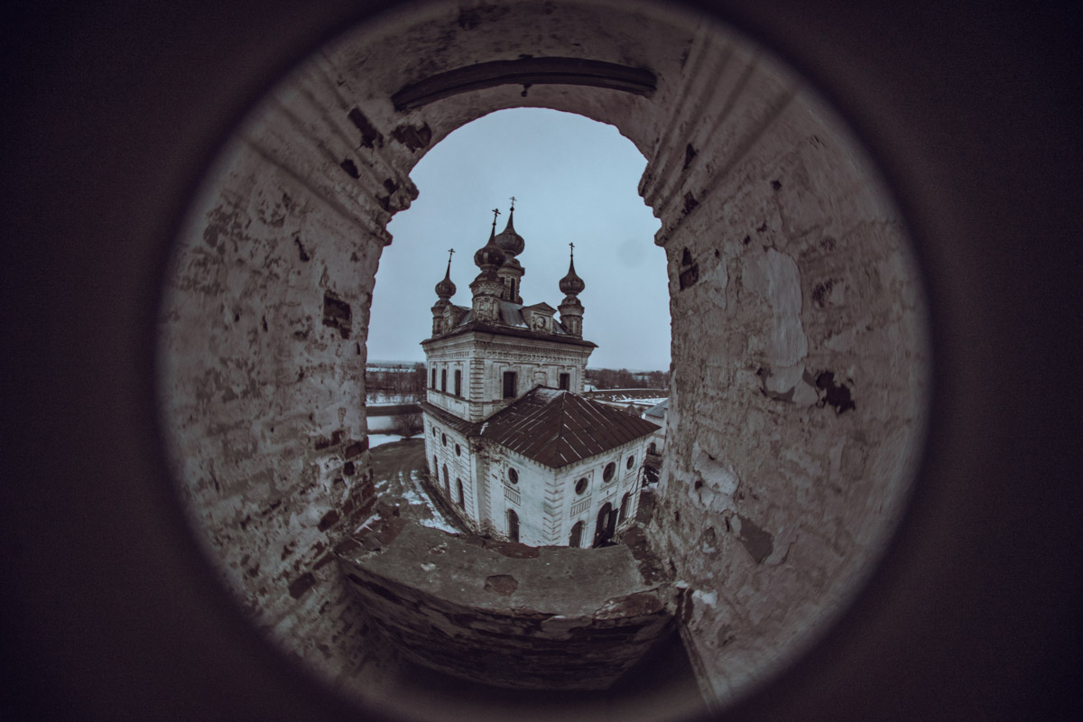 Хотите увидеть города 33-го региона как на ладони и полюбоваться их красотами с высоты птичьего полета? Рекомендуем забраться на местные колокольни! Именно так поступил владимирский фотограф Михаил Урбан: он поднялся на пять смотровых площадок в разных районах области и сделал потрясающие кадры.