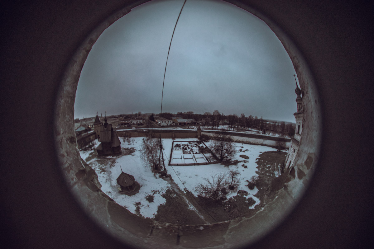 Хотите увидеть города 33-го региона как на ладони и полюбоваться их красотами с высоты птичьего полета? Рекомендуем забраться на местные колокольни! Именно так поступил владимирский фотограф Михаил Урбан: он поднялся на пять смотровых площадок в разных районах области и сделал потрясающие кадры.