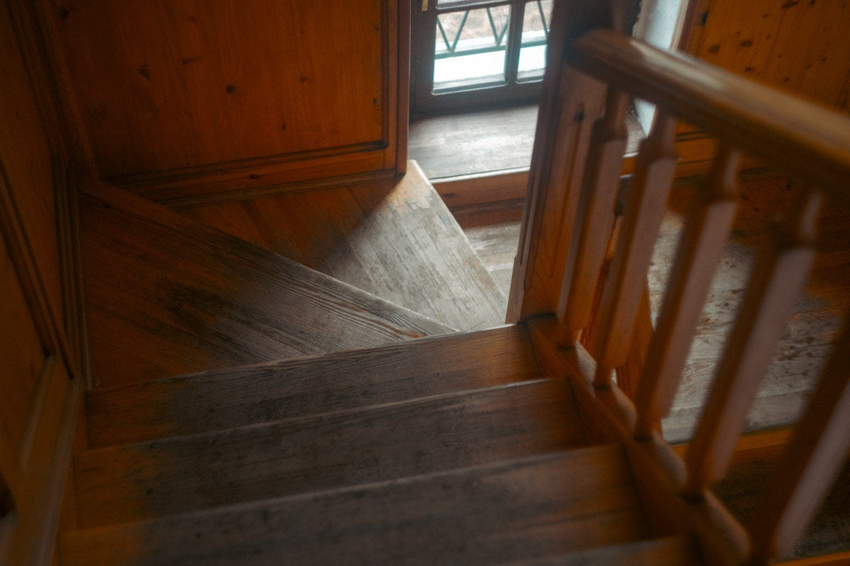 Хотите увидеть города 33-го региона как на ладони и полюбоваться их красотами с высоты птичьего полета? Рекомендуем забраться на местные колокольни! Именно так поступил владимирский фотограф Михаил Урбан: он поднялся на пять смотровых площадок в разных районах области и сделал потрясающие кадры.