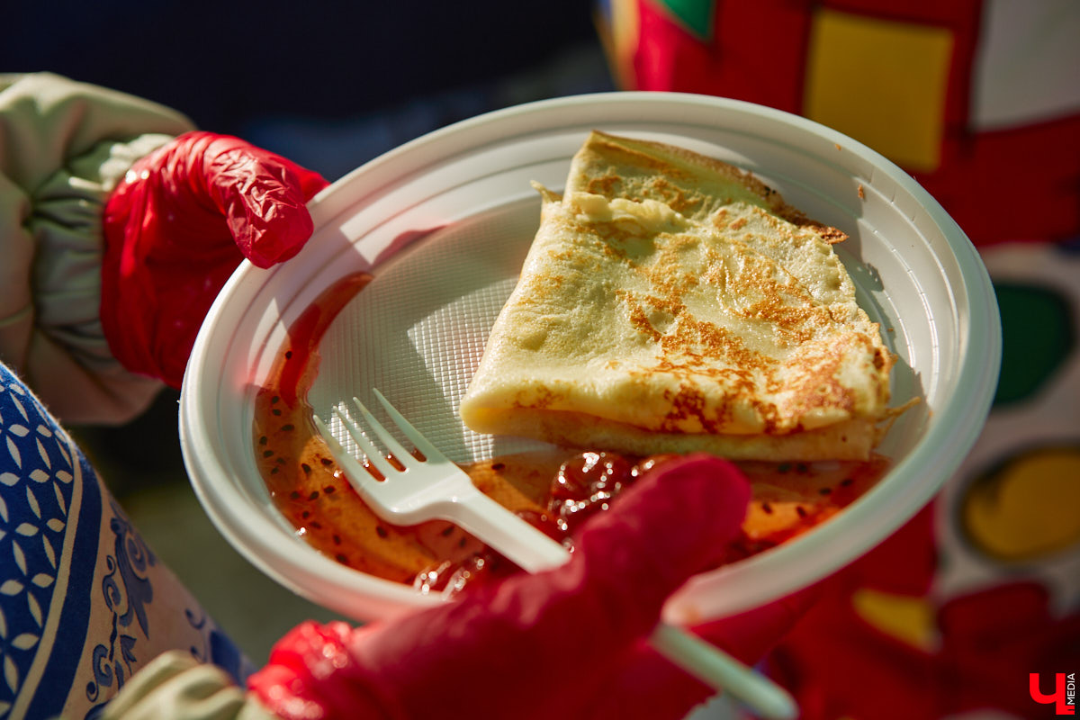 Пока жители 33-го региона наслаждаются снежной зимой, календарь явственно намекает: скоро ее придется провожать. Широкая Масленица в 2025 году намечена на 1 и 2 марта. По традиции больше всего гостей в эти дни примут Владимир и Суздаль. «Ключ-Медиа» узнал, куда стоит сходить, дабы встретить весну весело и с размахом!