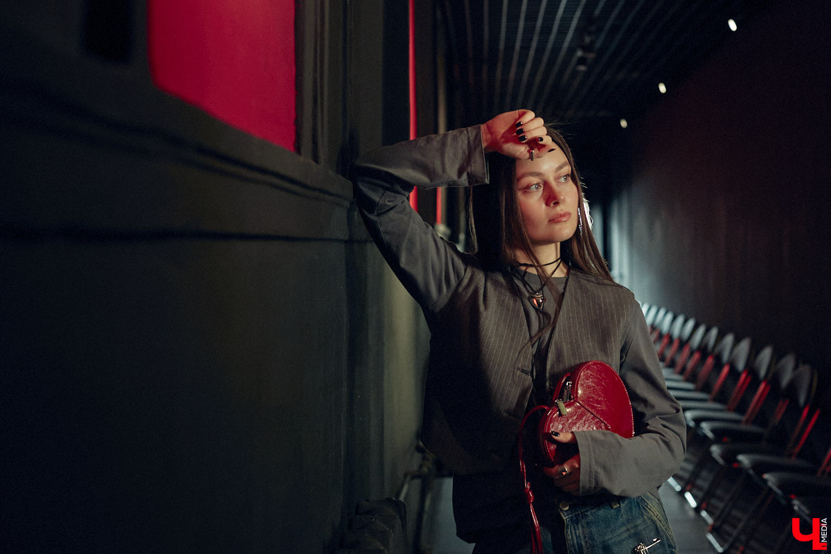 Владимирский хореограф-педагог Полина Гусева предпочитает одежду спортивного кроя. Однако в гардеробе балетмейстера есть и классические наряды. Рубашку и джинсы она запросто может сменить на приталенное платье с разрезом. Все зависит от настроения!