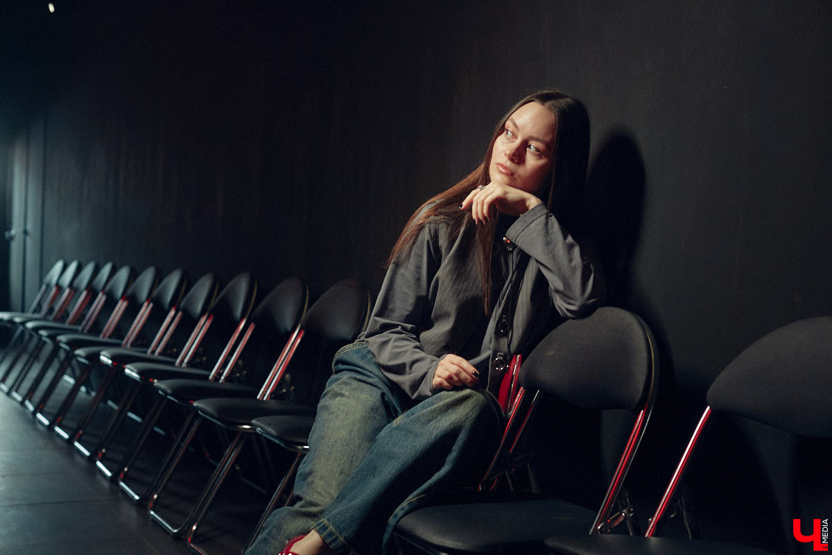 Владимирский хореограф-педагог Полина Гусева предпочитает одежду спортивного кроя. Однако в гардеробе балетмейстера есть и классические наряды. Рубашку и джинсы она запросто может сменить на приталенное платье с разрезом. Все зависит от настроения!