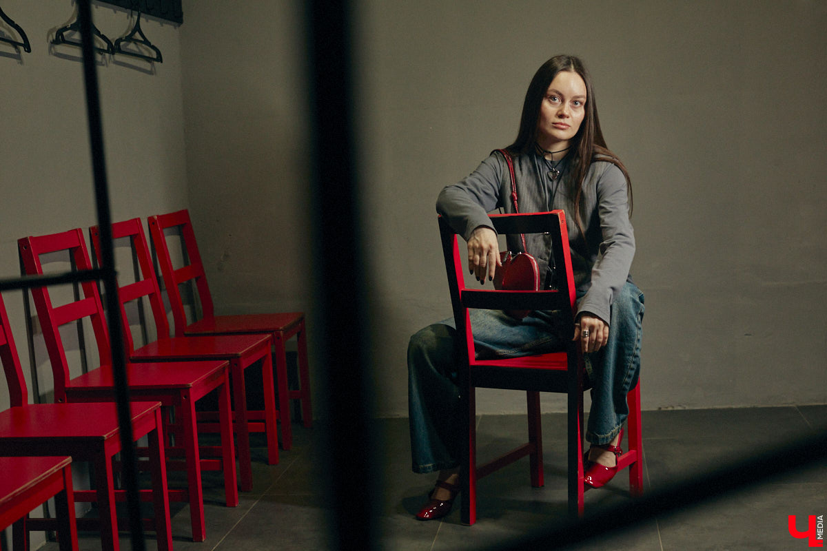 Владимирский хореограф-педагог Полина Гусева предпочитает одежду спортивного кроя. Однако в гардеробе балетмейстера есть и классические наряды. Рубашку и джинсы она запросто может сменить на приталенное платье с разрезом. Все зависит от настроения!