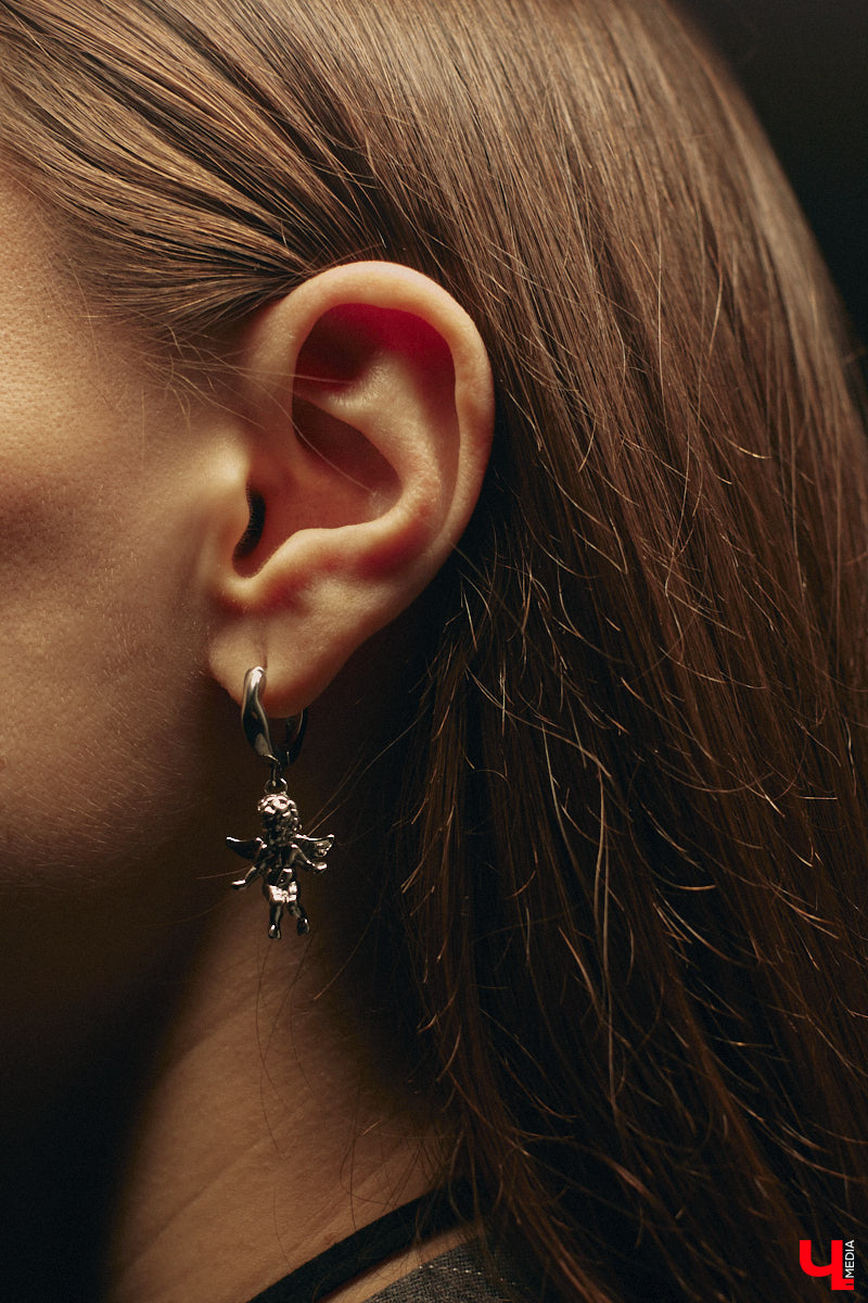 Владимирский хореограф-педагог Полина Гусева предпочитает одежду спортивного кроя. Однако в гардеробе балетмейстера есть и классические наряды. Рубашку и джинсы она запросто может сменить на приталенное платье с разрезом. Все зависит от настроения!