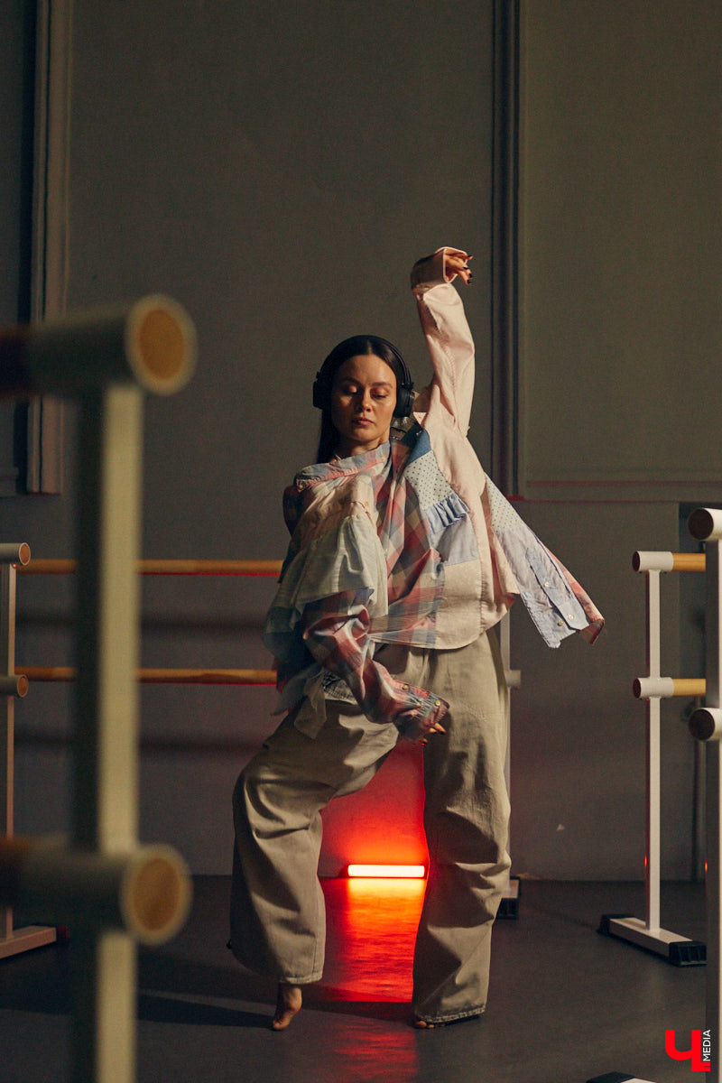 Владимирский хореограф-педагог Полина Гусева предпочитает одежду спортивного кроя. Однако в гардеробе балетмейстера есть и классические наряды. Рубашку и джинсы она запросто может сменить на приталенное платье с разрезом. Все зависит от настроения!