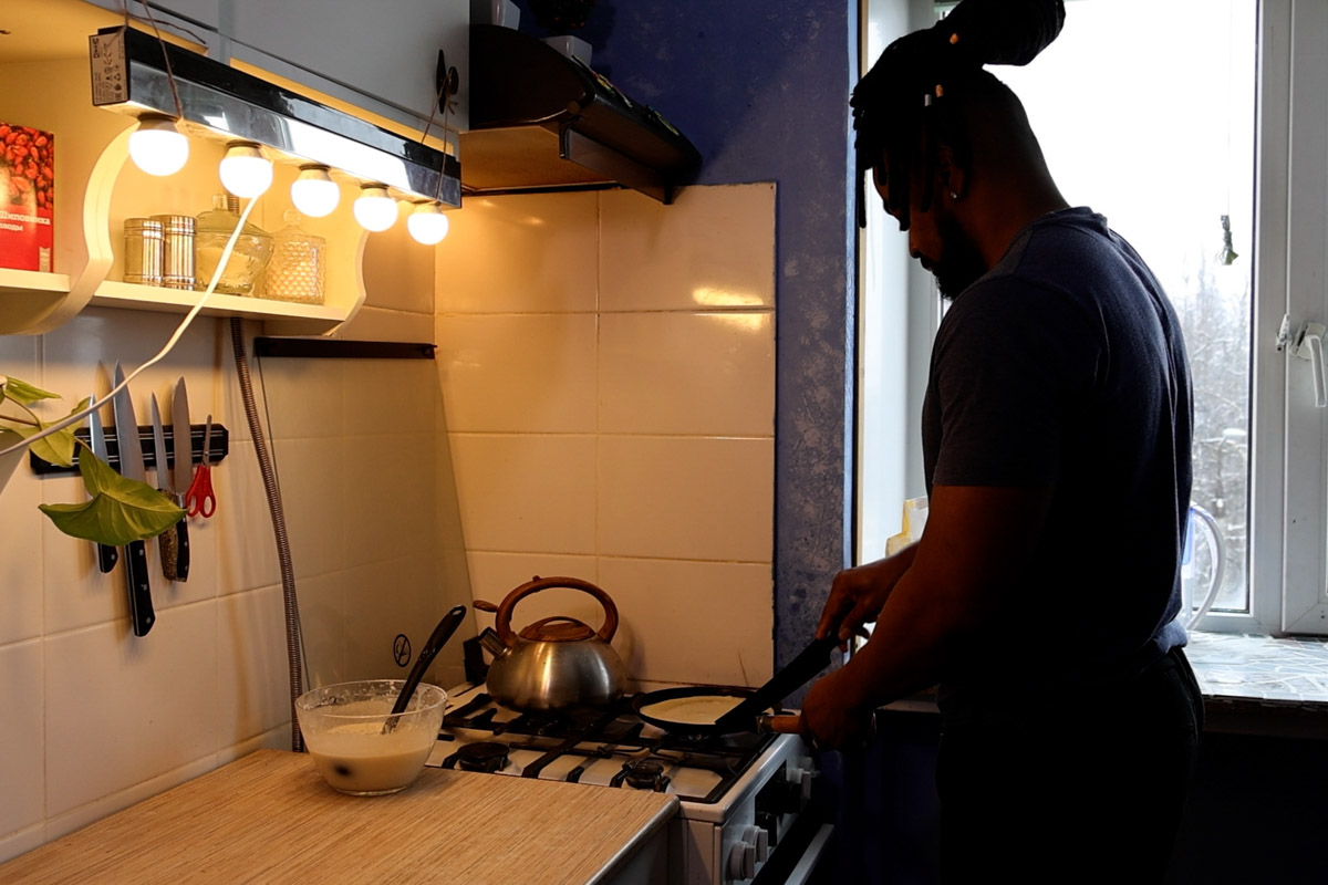 В Коврове можно встретить необычную семейную пару — Светлану и Сиднея Барбоза. Познакомились ребята в Бразилии, расписались на берегу Атлантического океана, но жить из мегаполиса с населением в шесть миллионов человек перебрались в провинциальный город в России. О причинах такого решения они рассказали «Ключ-Медиа».