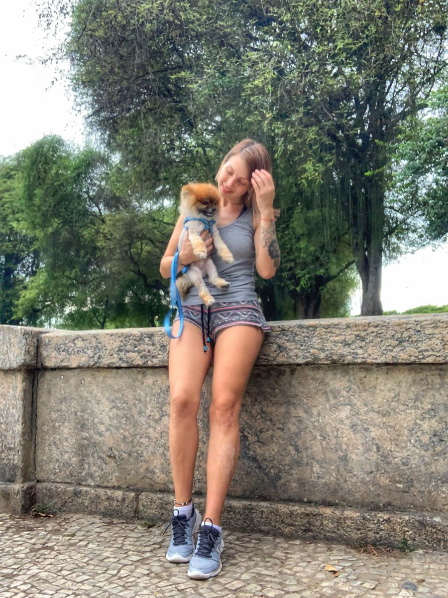 В Коврове можно встретить необычную семейную пару — Светлану и Сиднея Барбоза. Познакомились ребята в Бразилии, расписались на берегу Атлантического океана, но жить из мегаполиса с населением в шесть миллионов человек перебрались в провинциальный город в России. О причинах такого решения они рассказали «Ключ-Медиа».