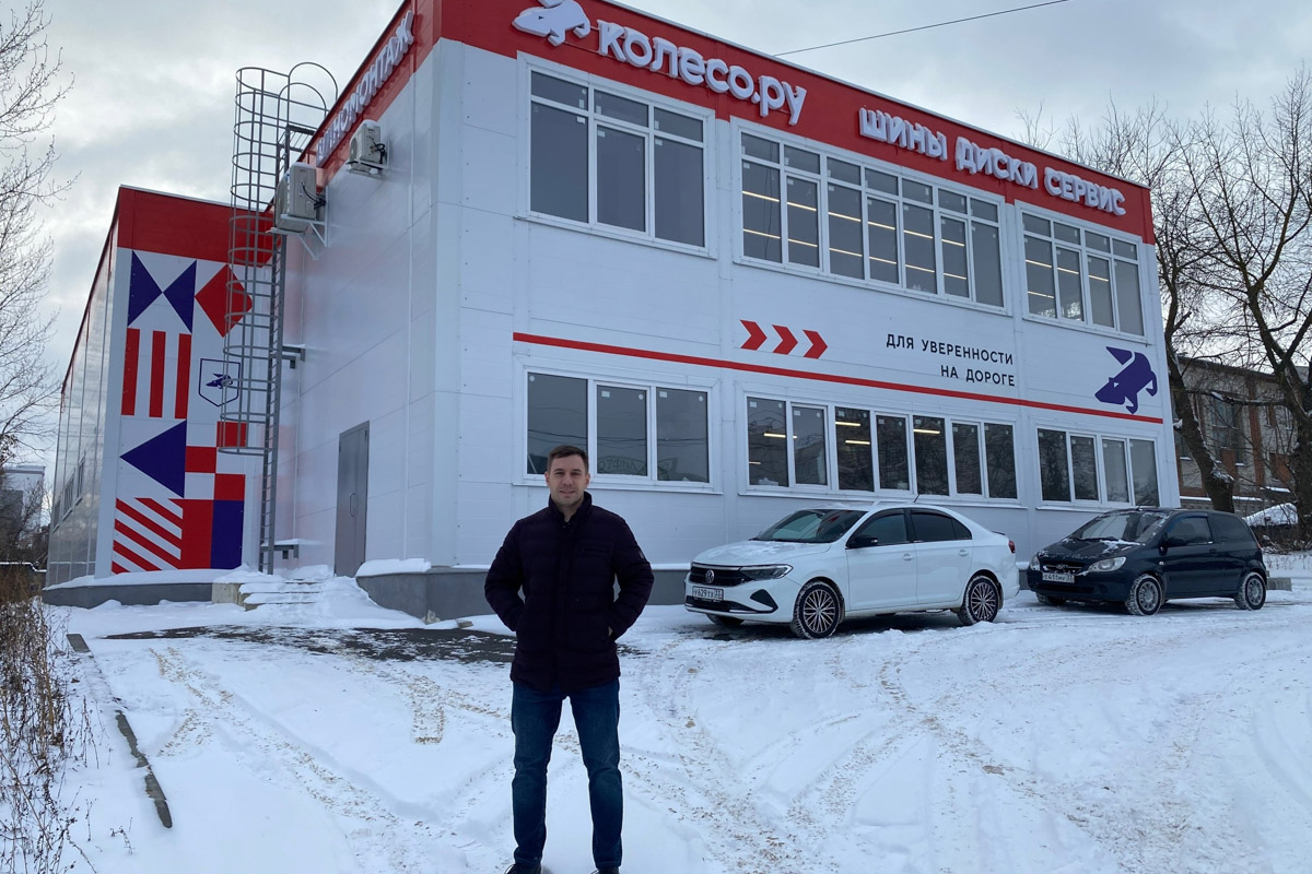 Сотрудники «Ремонтологии» привыкли к нестандартным условиям работы, а потому готовы выполнить заказ быстро и «под ключ». Компания приводит в порядок коммерческие помещения любой сложности. О философии бизнеса и подходах к решению сложных задач мы поговорили с руководителем фирмы Алексеем Карауловым.