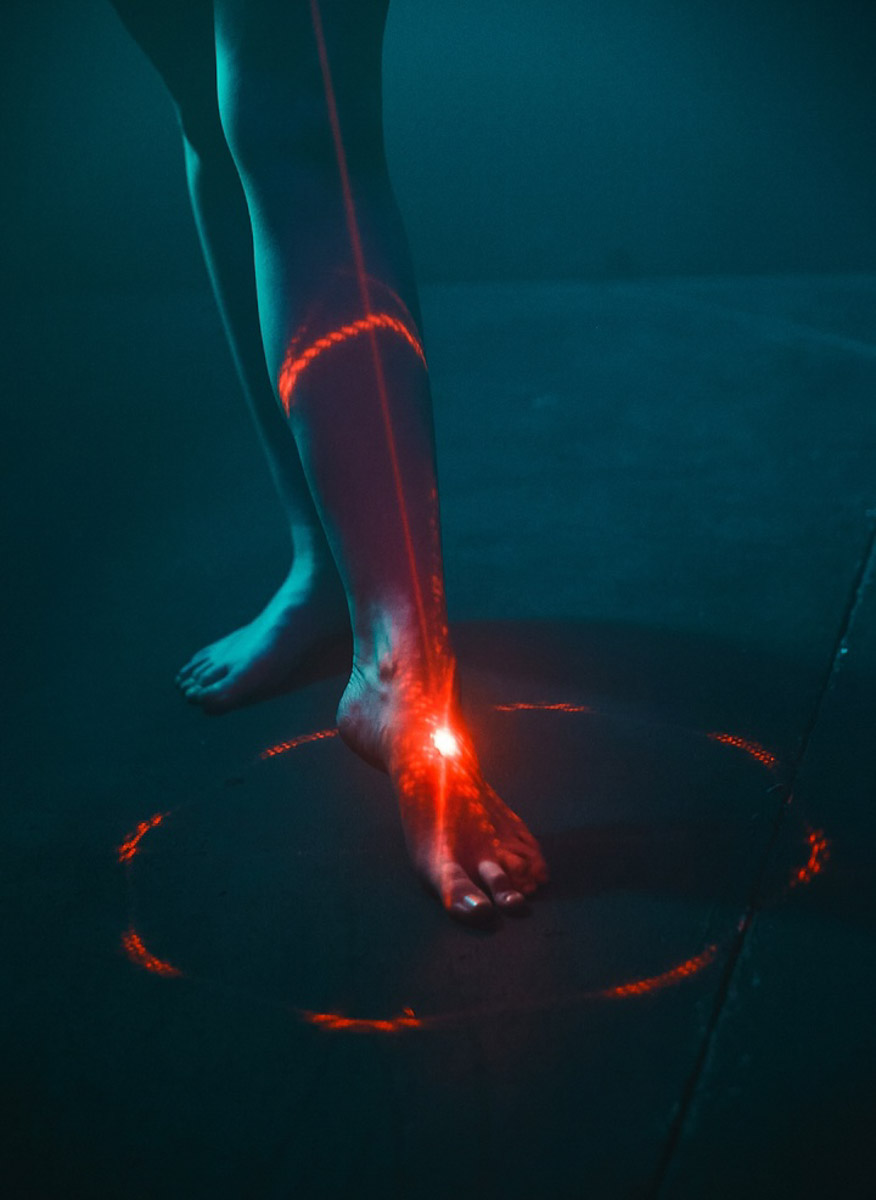 Популярная платформа Pinterest представила два десятка модных веяний 2025-го. Некоторые из них начали набирать популярность в прошлом году, а в этом их ждет настоящий триумф. Владимирские фотографы оказались на волне модных интернет-течений и воплотили в своих работах самые яркие предсказания сервиса для визуалов.