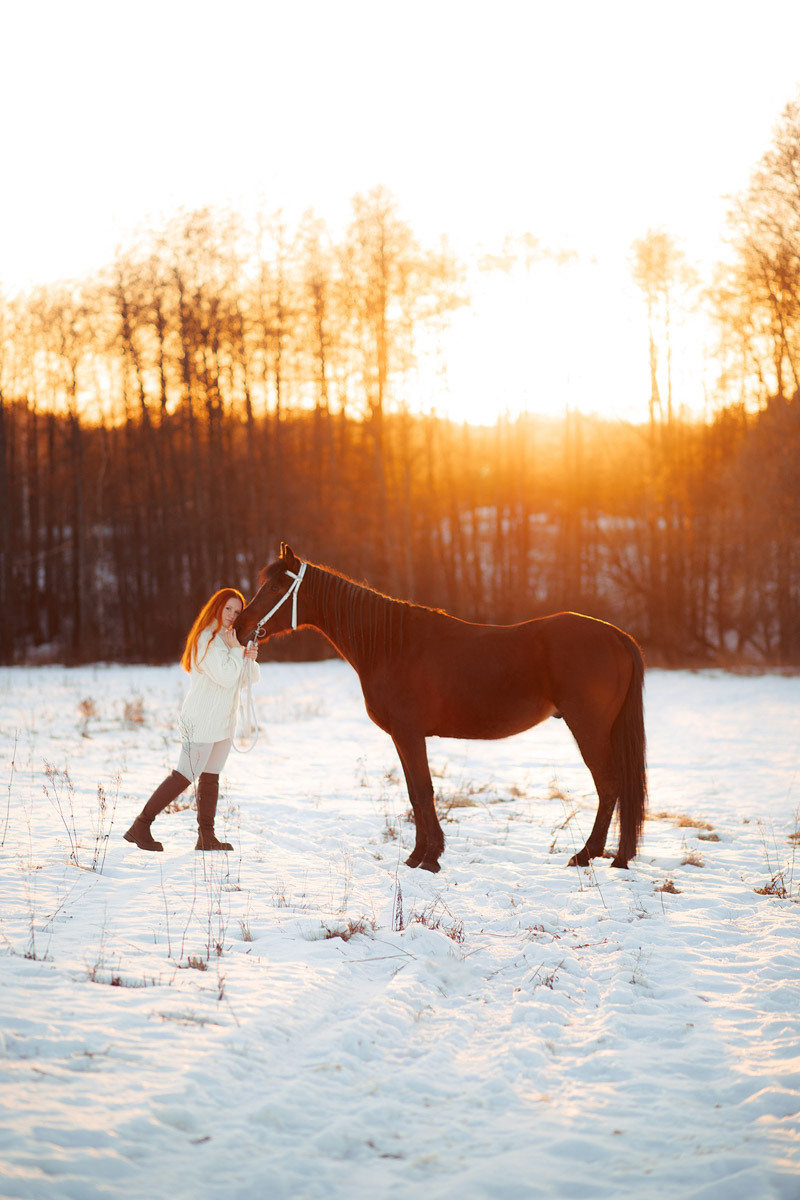Владимирский фотограф Владислава Калниете к рыжеволосым моделям питает особую любовь. Девушки, поцелованные солнцем, — частые героини ее сказочных сюжетов. Кстати, сама она тоже имеет огненные локоны и порой не прочь встать по другую сторону камеры. Эффектными кадрами мастерица поделилась с нашим изданием.