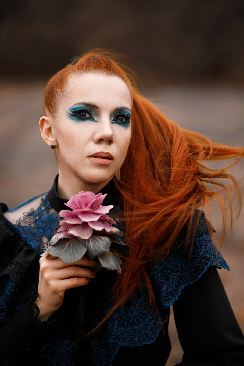 Владимирский фотограф Владислава Калниете к рыжеволосым моделям питает особую любовь. Девушки, поцелованные солнцем, — частые героини ее сказочных сюжетов. Кстати, сама она тоже имеет огненные локоны и порой не прочь встать по другую сторону камеры. Эффектными кадрами мастерица поделилась с нашим изданием.