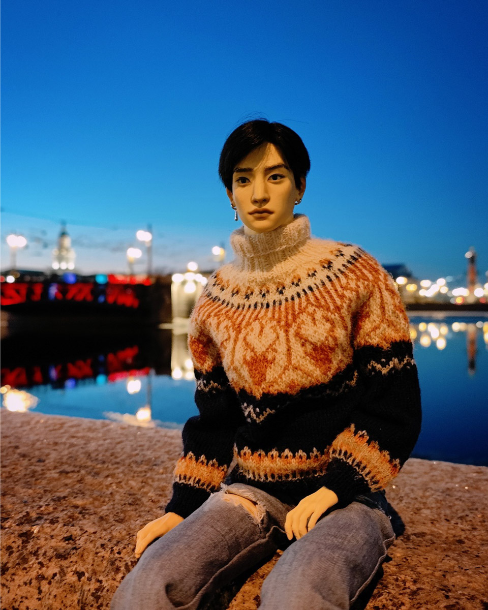 Создать мужчину мечты. Да не одного, а сотню! Это под силу Юлии Окуневой из Владимира. В ее руках пластик превращается в реалистичных японцев. Секретами мастерства девушка поделилась с «Ключ-Медиа» и откровенно призналась, сколько у нее «парней» на шарнирах на сегодняшний день.