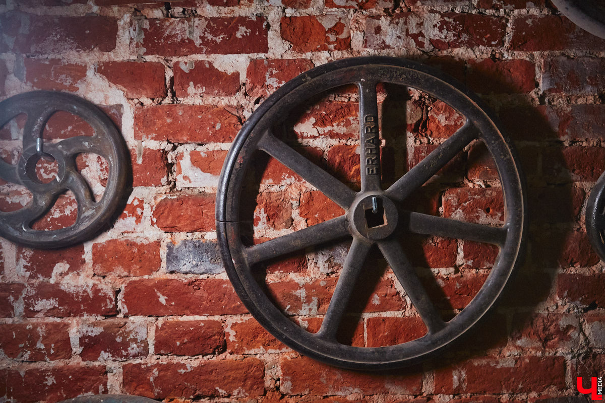 Не секрет, что Санкт-Петербург славится своими парадными. Впрочем, пусть Северная столица подождет. Красивые подъезды отыщутся и во Владимире, главное, знать, где искать. И «Ключ-Медиа» это известно!