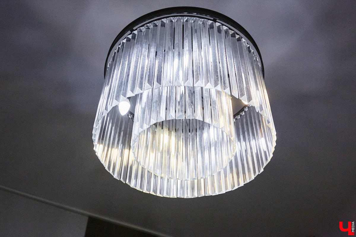 Не секрет, что Санкт-Петербург славится своими парадными. Впрочем, пусть Северная столица подождет. Красивые подъезды отыщутся и во Владимире, главное, знать, где искать. И «Ключ-Медиа» это известно!