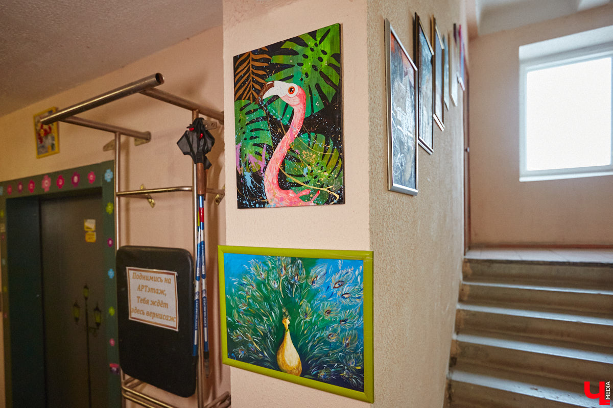 Не секрет, что Санкт-Петербург славится своими парадными. Впрочем, пусть Северная столица подождет. Красивые подъезды отыщутся и во Владимире, главное, знать, где искать. И «Ключ-Медиа» это известно!