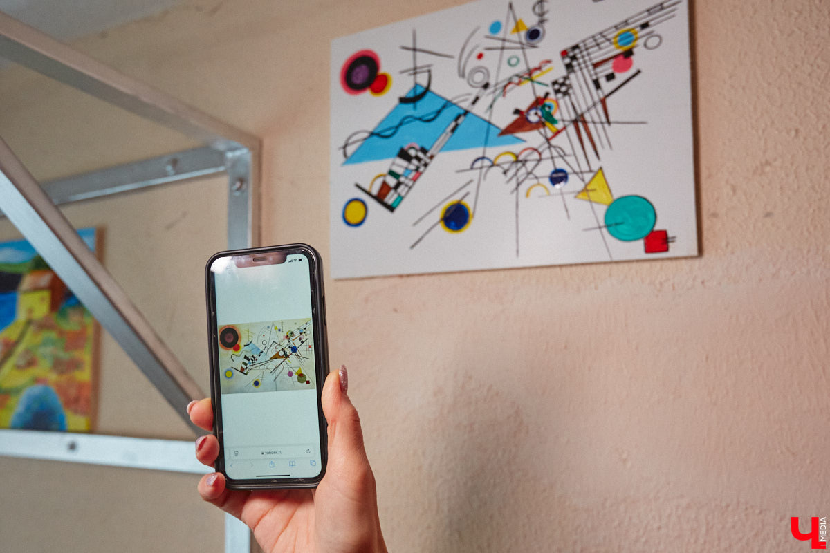 Не секрет, что Санкт-Петербург славится своими парадными. Впрочем, пусть Северная столица подождет. Красивые подъезды отыщутся и во Владимире, главное, знать, где искать. И «Ключ-Медиа» это известно!